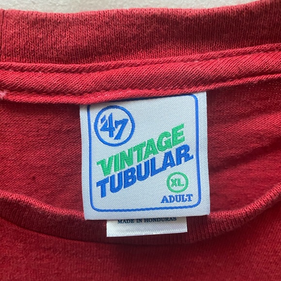 ❤️NEW Custom PHILLIES TSHIRT SIZE XL - Picture 2 of 3